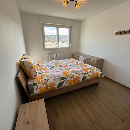 Hébergement de vacances Maison 8 Personnes 4 Doubles - Piscine