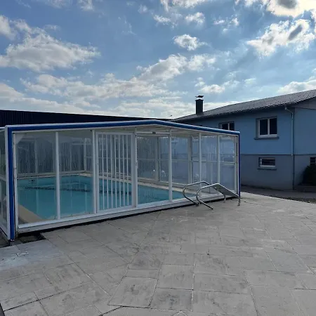Hébergement de vacances Maison 8 Personnes 4 Doubles - Piscine