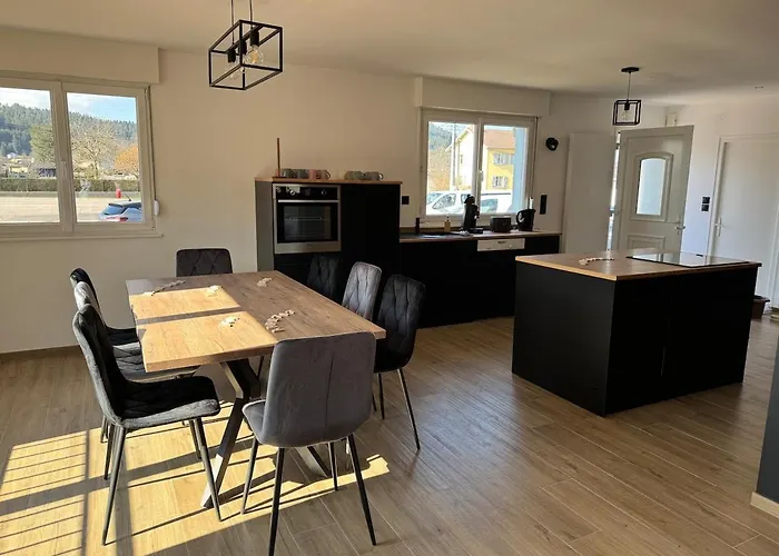 Maison 8 Personnes 4 Doubles - Piscine *